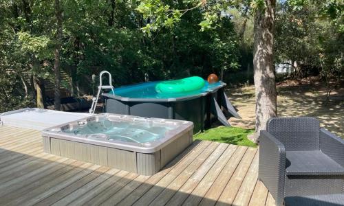 Les Pins - Maison avec piscine & jacuzzi