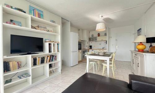 Appartement Le Grau-du-Roi, 4 pièces, 8 personnes - FR-1-717-4