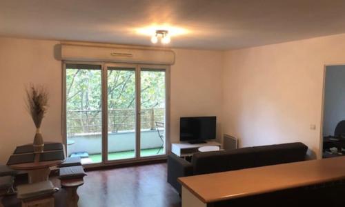 Apartment Paris 18th district with balcony/terrace