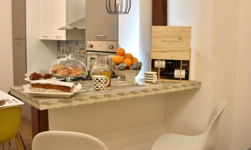 Gloden House Apartments