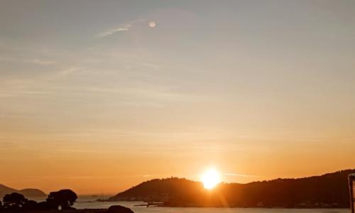 Charmant T 2, vue mer imprenable