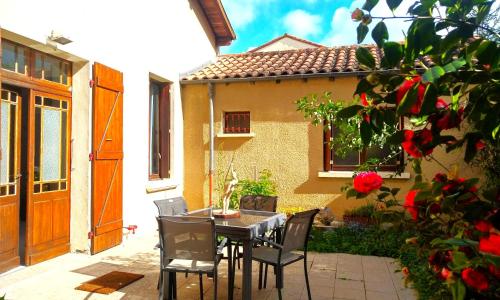 Charmante maison avec jardin - 3 chambres - 6 couchages - Quartier calme et agréable