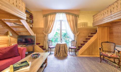 GuestReady - Traditional Apt near Arc de Triomphe