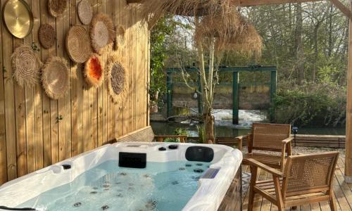 Magnifique chalet en bord de rivière