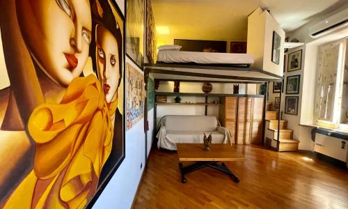 our arty flat in Monti