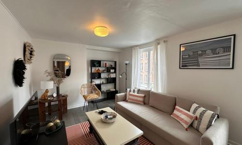 Large Apartment in City Center