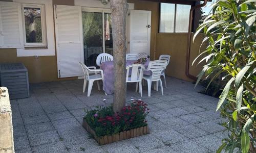 HOLIDAYLAND 433 VILLA T2 MEZZANINE 6 couchages NARBONNE PLAGE