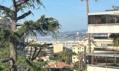 Beautiful apartment - Air Conditionning -Pool -10min Beach -Parking near