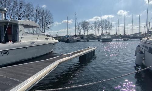 Nuit insolite sur l'eau au port de Ouistreham