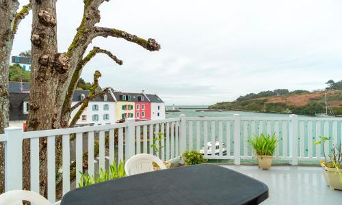 Le Sauzon - Vue sur le port - Proche de la plage
