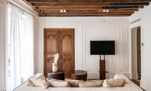 Ile-Saint-Louis apartment