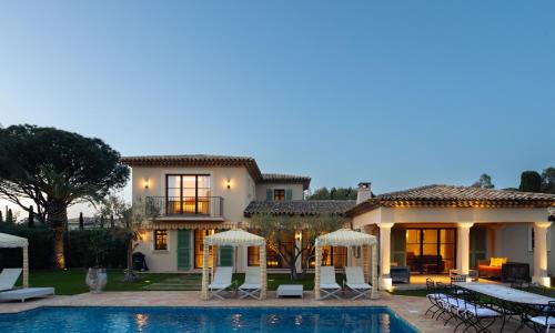 Magnificent sunny Villa Riva with pool and vinery