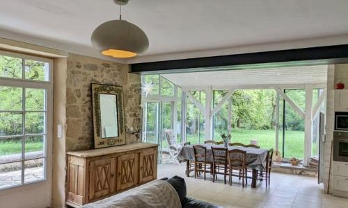 Maison de famille, bord de rivière