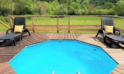 1 Late Deals with Private Pool!