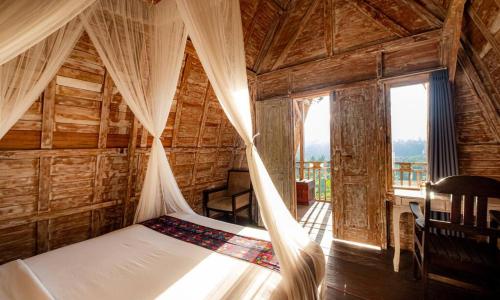 1 Bedroom Wooden Rice Field View & Sharing Pool
