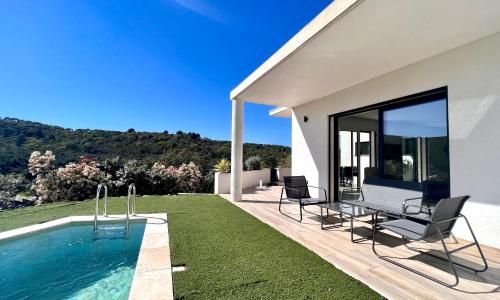 Villa contemporaine bord de mer Saint Aygulf
