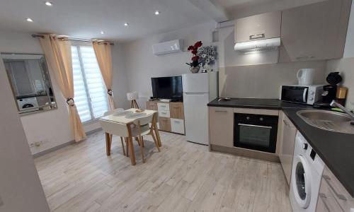 Joli studio bien équipé état neuf proche plage gare stationnement gratuit