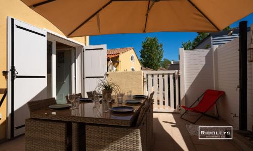 Maison rénovée et climatisée avec WIFI à 600m de la plage