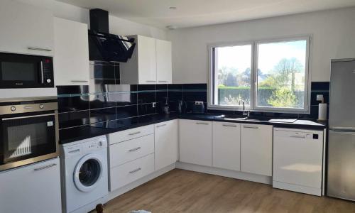 LOCATION SAISONNIERE PRES DE LA MER avec grande terrasse