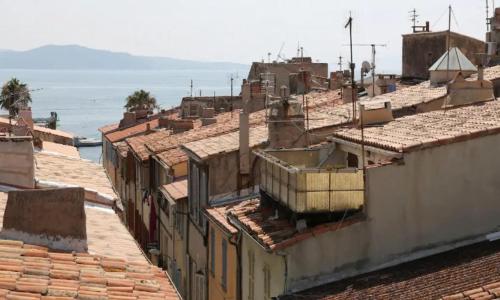 Cosy apartment with sea view