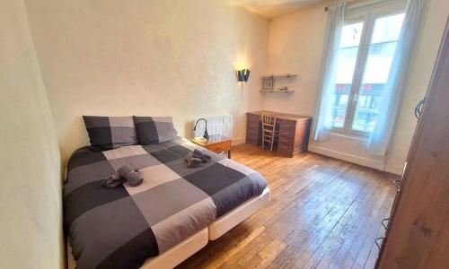 in center of Montreuil 2 mins from the subway