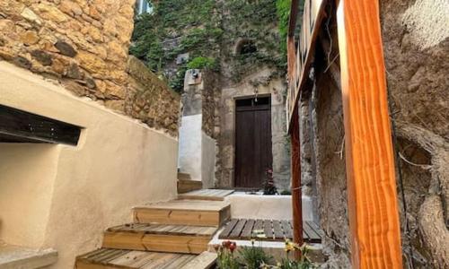 T2 Centre-ville cour privée