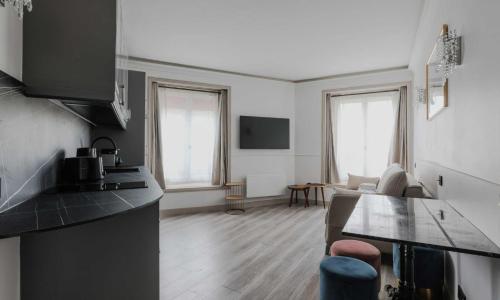 Charm and comfort with AC in the 17th