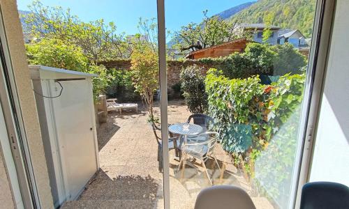 Le Sentein, T2, centre, parking, jardin, 2 personnes