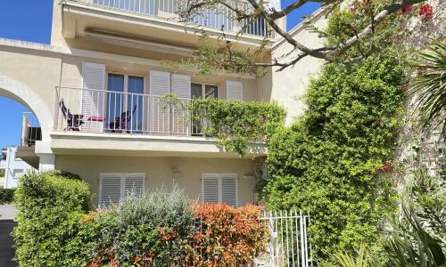 Appartement La Ciotat, 2 pièces, 2 personnes - FR-1-770-34