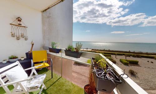 Le Bateau Ivre 50 m de la Plage