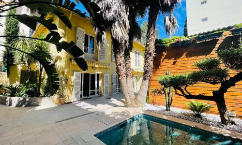 Maison hyper centre plages 2min à pied piscine