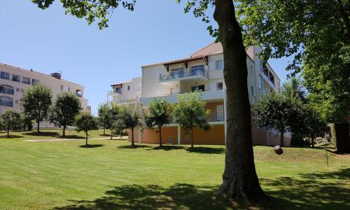 Apartment Jardins de Pontaillac-5 by Interhome