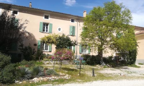 Authentique maison du 17e siècle dans propriété viticole, idéalement située