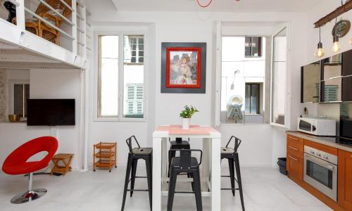 Incredible loft in Vieil Antibes with AC