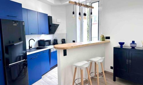 Brand new flat by the beach, in Cannes old town