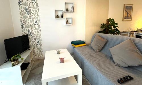 L'Essentiel -Proche Gare-WIFI-Parking Privé-2à4pers