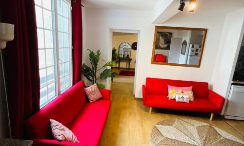 No 14 , 15 meters plein centre Mirepoix apartment Très Calme Netflix ,Terrace Sleeps 4 70 m2