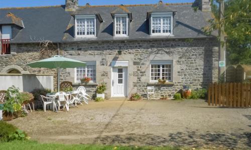 3 Bedroom Amazing Home In Lamballe-armor