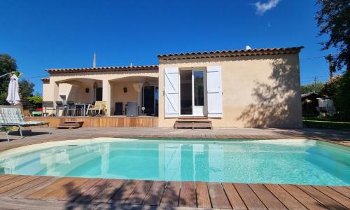 Villa au calme piscine privée