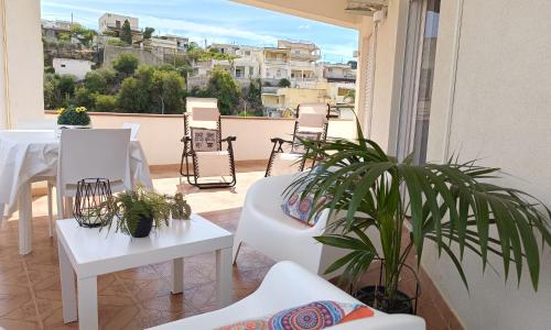 Limoncello Home dal 2 al 12 Agosto con Veranda vista Mare a 3 Min dalla spiaggia