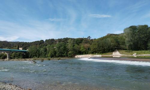 Maison de village à deux pas de la rivière