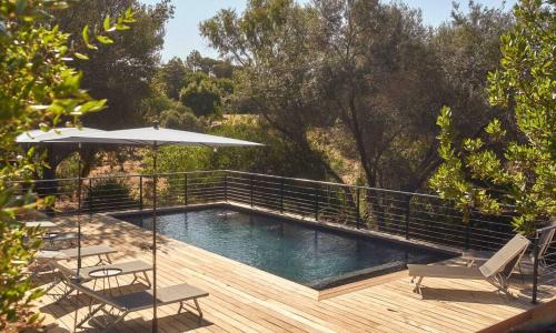 Agréable villa vue mer avec piscine Sagone