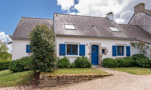 La maison aux volets bleus