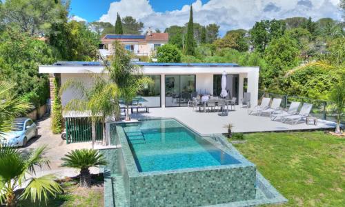 Villa Californienne Grand STANDING avec Piscine Miroir Calme et Résidentiel Borne EV