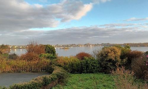 villa les pieds dans l'eau
