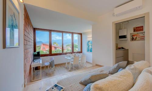 The Stylish Flat 900m from Cerro Beach - Happy Rentals