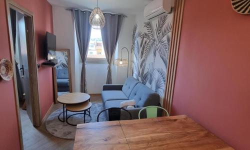 Croisette 2 min walk: Experience Cannes' magic!