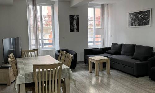Appartement Cauterets, 3 pièces, 6 personnes - FR-1-234-94