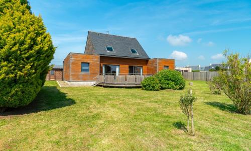 Cocon vert proche mer