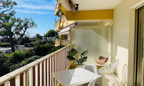 Grand studio à 30m de la plage !!